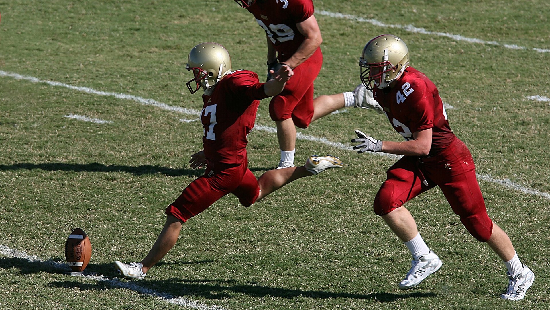 F1赛车最新战报！英格兰队迎战澳大利亚队，强强对话引爆全球球迷关注
